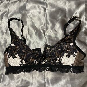 Victoria’s Secret Black/White/Mesh bra Size M